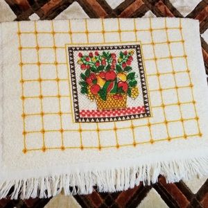 Vintage Flower/Fruit Bouquet Handtowel